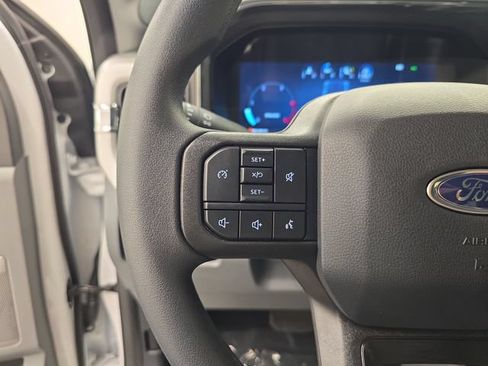 New 2026 Ford F250 XLT w/ XLT Premium Package RWD image 38