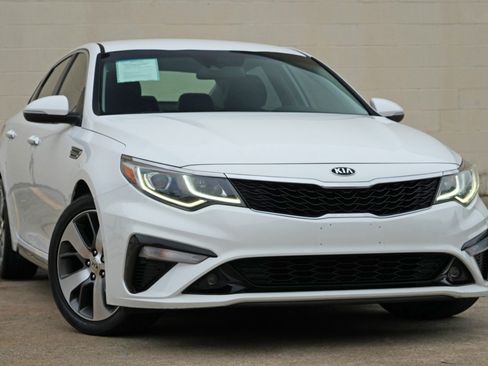 Used 2020 Kia Optima S FWD image 2