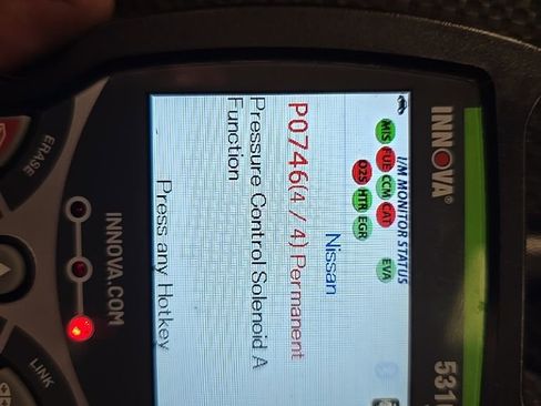 Used 2012 Nissan Rogue SV w/ Premium Pkg image 11