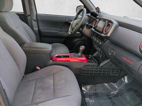 Used 2019 Toyota Tacoma TRD Off-Road image 20