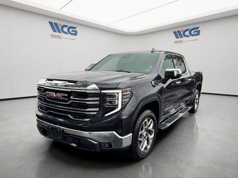 Used 2024 GMC Sierra 1500 SLT w/ SLT Premium Package AWD/4WD image 8
