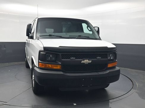 Used 2016 Chevrolet Express 2500 RWD image 13
