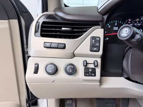 Used 2018 GMC Yukon Denali AWD/4WD image 44