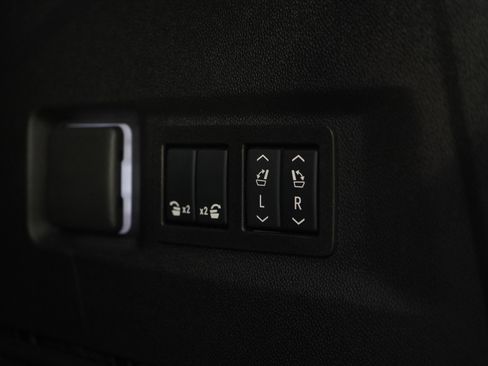 Used 2025 GMC Yukon Denali image 20