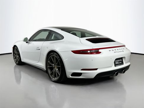 Certified 2017 Porsche 911 Carrera 4S image 3