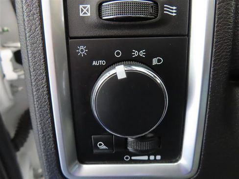 Used 2023 RAM 1500 Classic SLT w/ Trailer & Traction Group AWD/4WD image 18