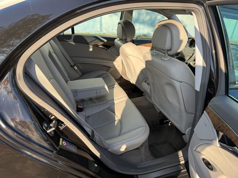 Used 2008 Mercedes-Benz E 350 4MATIC Sedan image 22