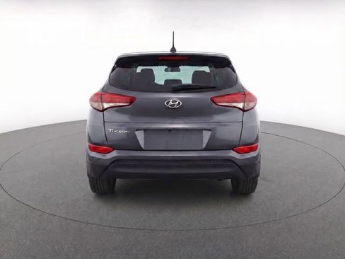 Used 2017 Hyundai Tucson SE image 3