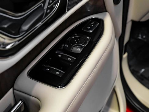 Used 2019 Lincoln Navigator Select image 39