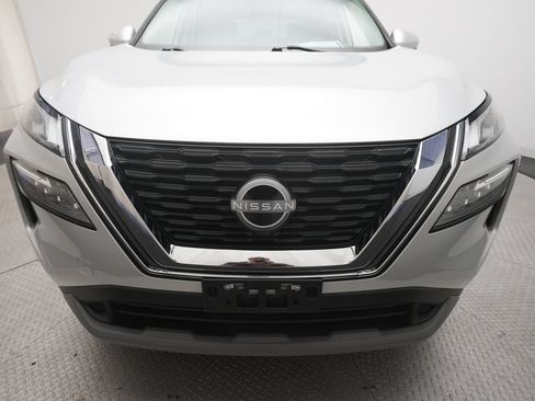 Used 2023 Nissan Rogue SV AWD/4WD image 21