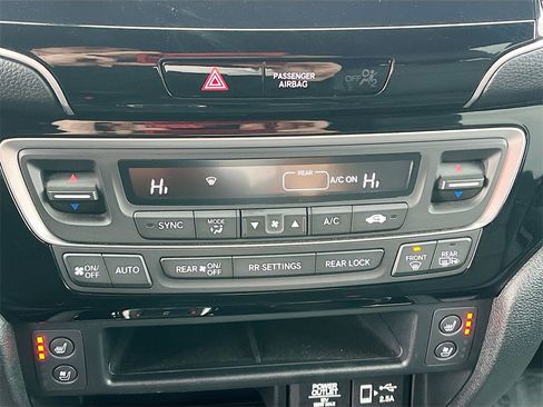 Used 2023 Honda Passport Elite image 16