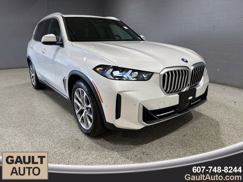 Used 2026 BMW X5 xDrive50e AWD/4WD image 1