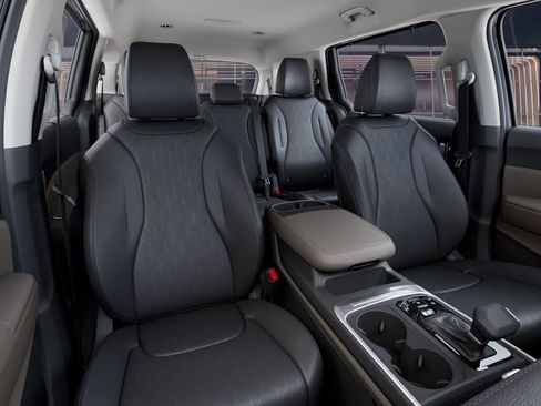 New 2026 Kia Carnival EX FWD image 15