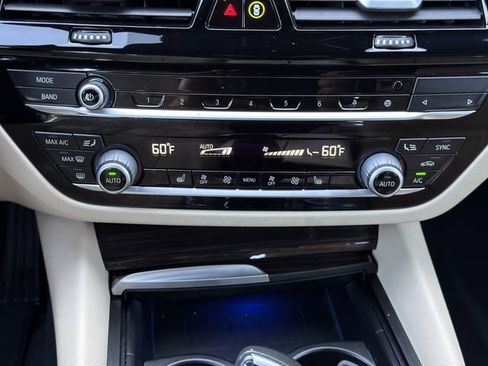 Used 2020 BMW 530i w/ Executive Package RWD image 19