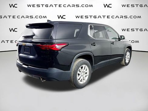 Used 2022 Chevrolet Traverse LS image 8