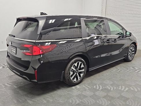 New 2026 Honda Odyssey EX-L image 8
