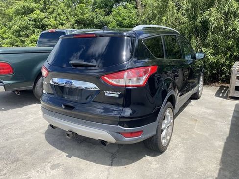 Used 2016 Ford Escape Titanium w/ Equipment Group 301A FWD image 4