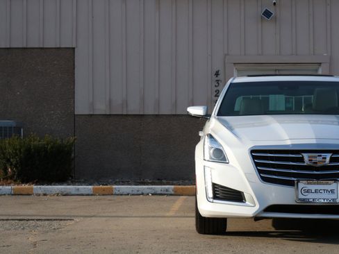 Used 2018 Cadillac CTS Luxury image 3