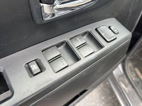 Used 2014 MAZDA MAZDA5 Sport FWD image 23