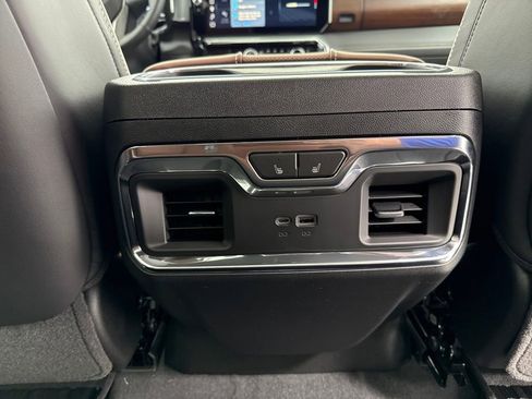 New 2026 GMC Sierra 2500 Denali Ultimate image 13