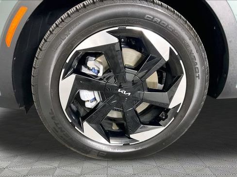 Certified 2026 Kia Sorento EX FWD image 32