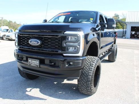 Used 2023 Ford F350 Lariat w/ Sport Appearance Package image 3