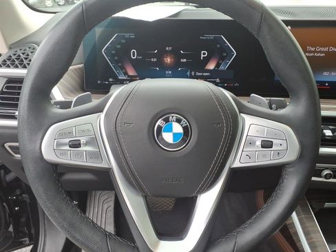 Used 2023 BMW X7 xDrive40i w/ Parking Assistance Package AWD/4WD image 9