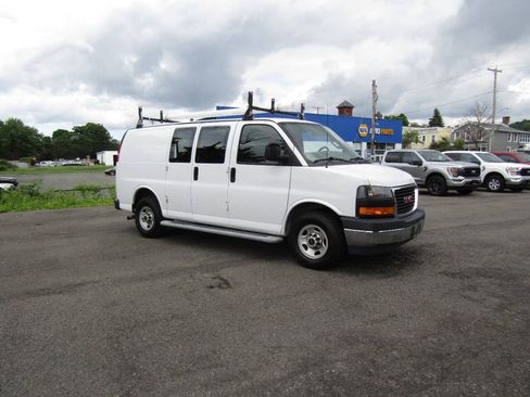 Used 2018 GMC Savana 2500 w/ Driver Convenience Package RWD image 8