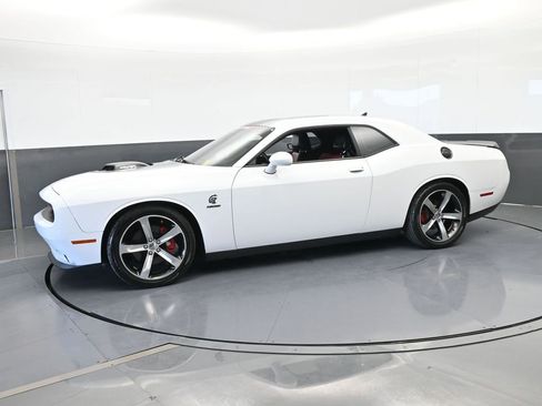 Used 2015 Dodge Challenger R/T Plus image 2