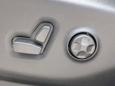 New 2027 Chrysler Pacifica Limited FWD image 22