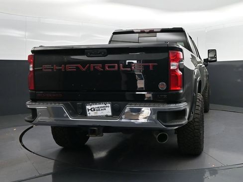 Used 2020 Chevrolet Silverado 2500 LTZ w/ LTZ Premium Package image 7