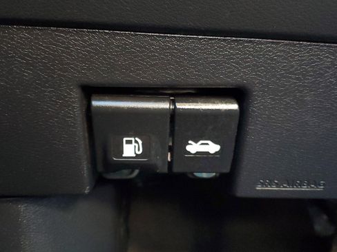 Certified 2023 Nissan Versa SR w/ Trunk Package image 28