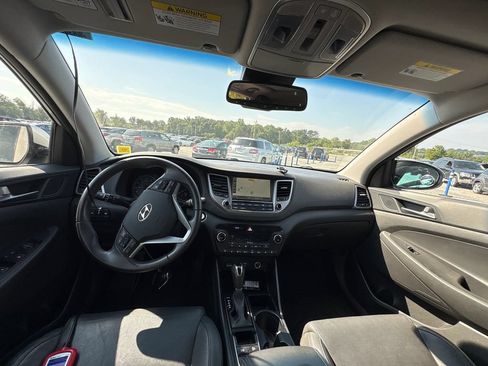 Used 2016 Hyundai Tucson Limited w/ Option Group 03 AWD/4WD image 9