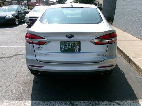 Used 2019 Ford Fusion SE AWD/4WD image 6