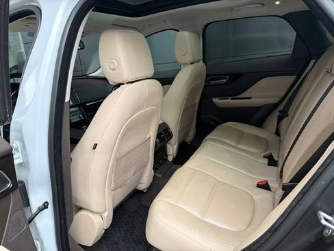 Used 2018 Jaguar F-PACE Prestige AWD/4WD image 15