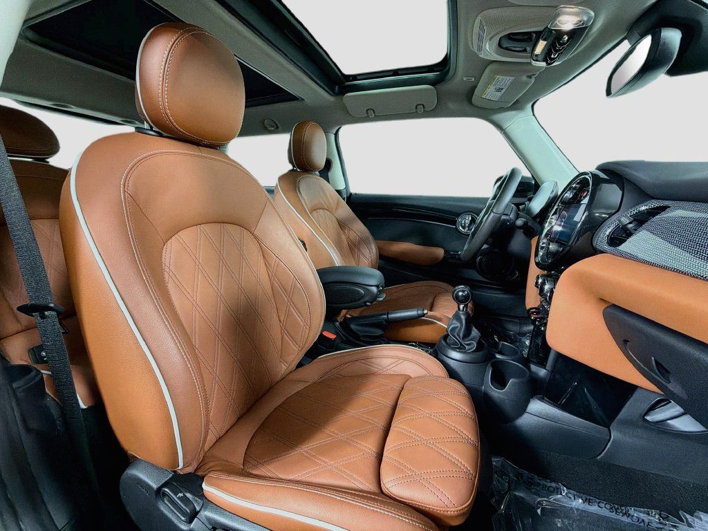 Used 2024 MINI Cooper S w/ Signature Upholstery Package FWD image 29