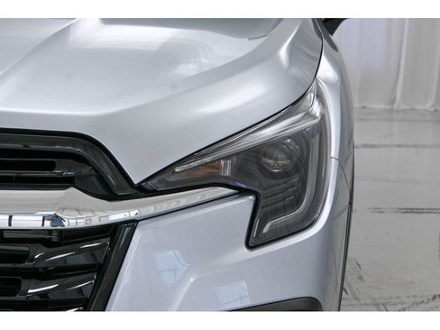 New 2025 Subaru Ascent Limited image 9