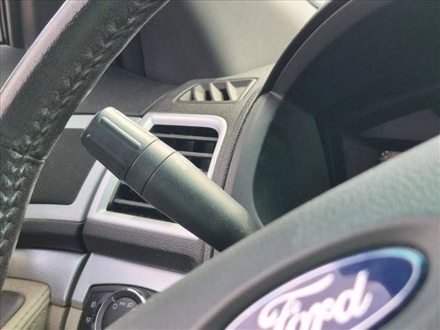 Used 2015 Ford Explorer XLT w/ Equipment Group 202A FWD image 9