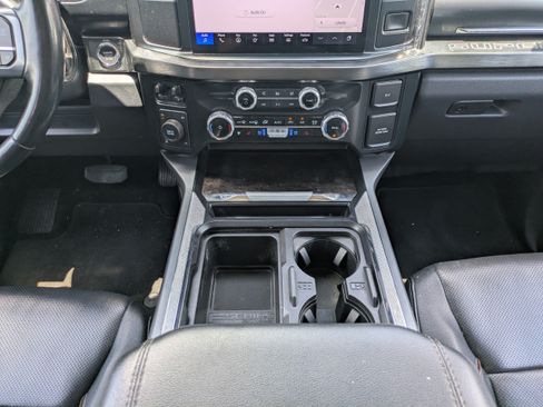 Used 2023 Ford F250 Lariat w/ Black Appearance Package AWD/4WD image 18