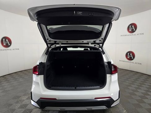 Used 2025 BMW X1 xDrive28i w/ Technology Package image 9