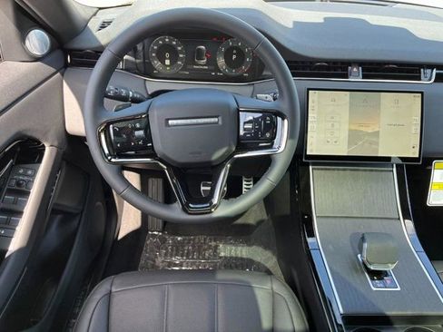 Used 2026 Land Rover Range Rover Evoque Dynamic SE AWD/4WD image 16