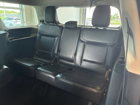 Used 2025 Ford Expedition Platinum AWD/4WD image 18