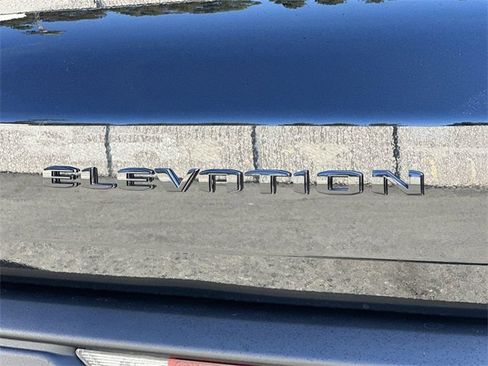 New 2025 GMC Acadia Elevation image 28