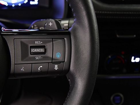 Used 2023 Nissan Rogue Platinum w/ Platinum Premium Package AWD/4WD image 19