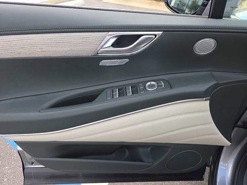 New 2025 Genesis GV80 2.5T Select image 19
