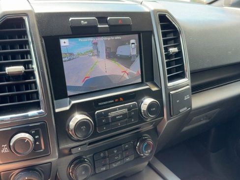 Used 2017 Ford F150 XLT w/ Equipment Group 302A Luxury AWD/4WD image 18