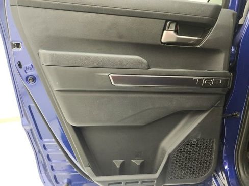 Used 2025 Toyota Tacoma TRD Sport image 9