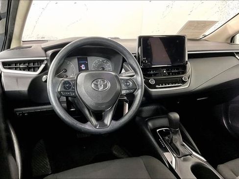 Used 2023 Toyota Corolla LE FWD image 3