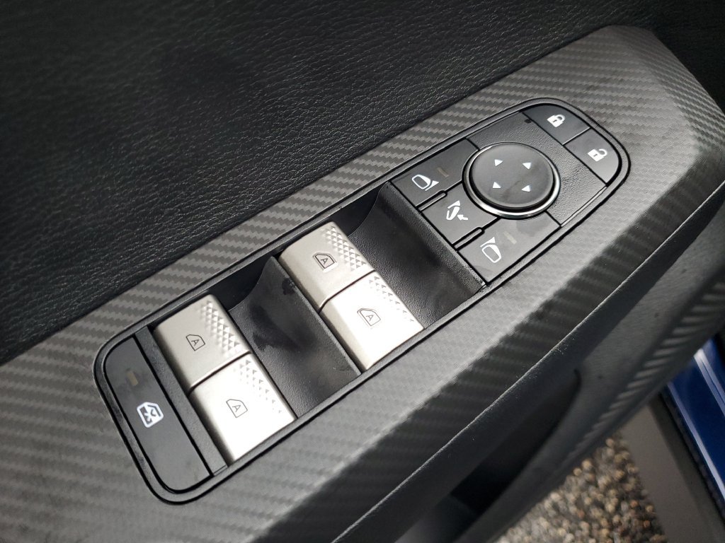 Used 2025 Mitsubishi Outlander SEL AWD/4WD image 16