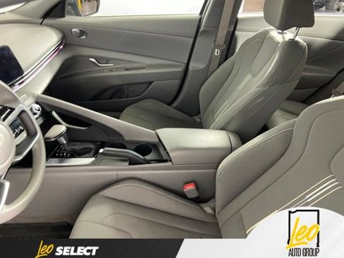 Used 2024 Hyundai Elantra SEL FWD image 10